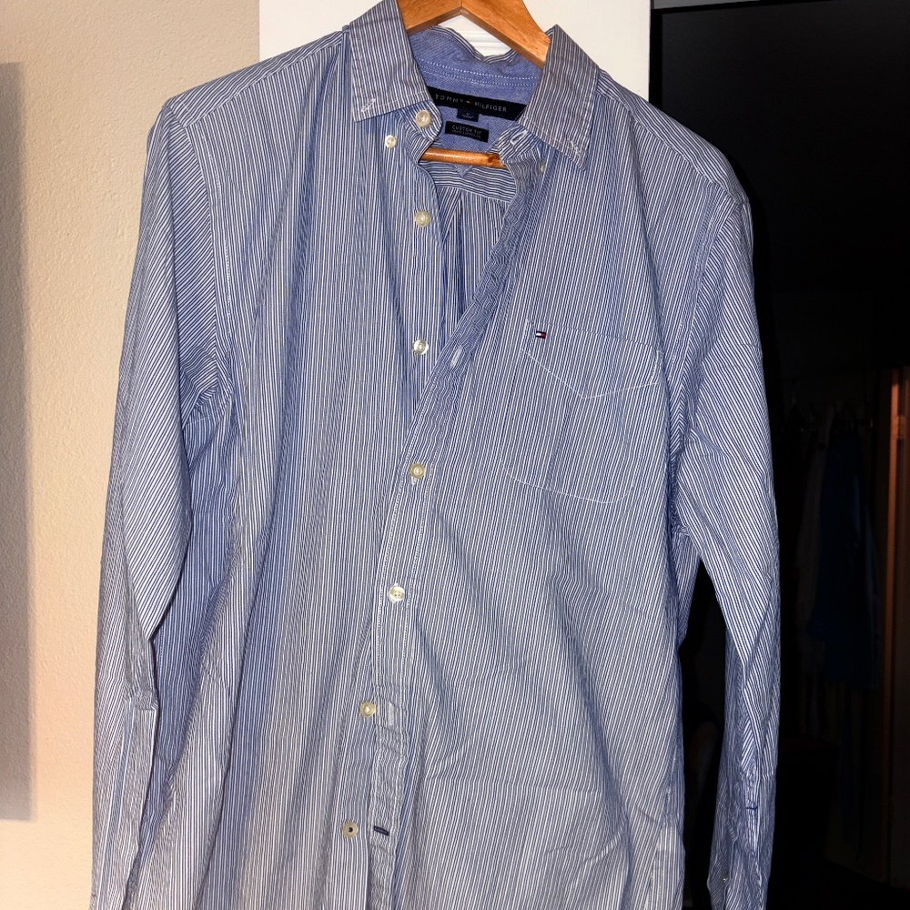 Tommy Hilfiger Men's Striped Button Down | Size Medium